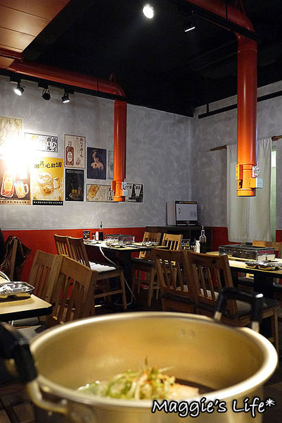 富士山龍フジヤマドラコン(台灣內湖店)：台北美食。捷運西湖站【富士山龍フジヤマドラコン-台灣內湖店】◆日韓混搭風格料理。居酒屋。燒烤。燒肉