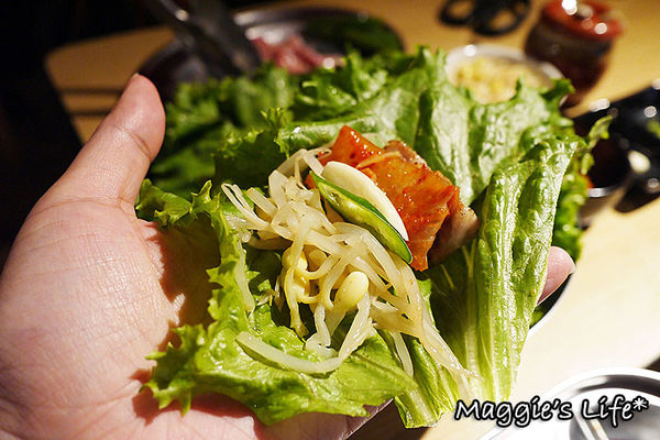 富士山龍フジヤマドラコン(台灣內湖店)：台北美食。捷運西湖站【富士山龍フジヤマドラコン-台灣內湖店】◆日韓混搭風格料理。居酒屋。燒烤。燒肉