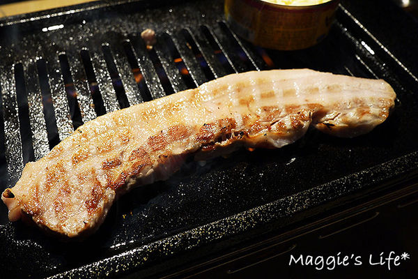 富士山龍フジヤマドラコン(台灣內湖店)：台北美食。捷運西湖站【富士山龍フジヤマドラコン-台灣內湖店】◆日韓混搭風格料理。居酒屋。燒烤。燒肉