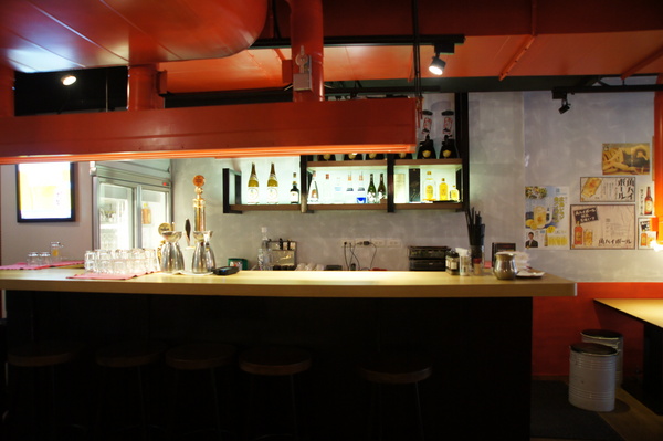 富士山龍 フジヤマドラコン(台灣內湖店):(台北。內湖區美食) 『富士山龍』日本職人熱情延燒,一手燒肉一手角嗨跟著巨鼠體驗日本道地居酒屋的豐沛能量吧!!