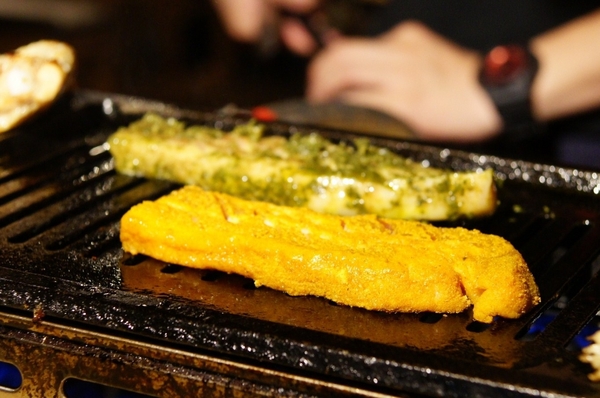 富士山龍 フジヤマドラコン(台灣內湖店):(台北。內湖區美食) 『富士山龍』日本職人熱情延燒,一手燒肉一手角嗨跟著巨鼠體驗日本道地居酒屋的豐沛能量吧!!