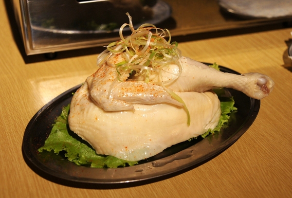 富士山龍 フジヤマドラコン(台灣內湖店):(台北。內湖區美食) 『富士山龍』日本職人熱情延燒,一手燒肉一手角嗨跟著巨鼠體驗日本道地居酒屋的豐沛能量吧!!