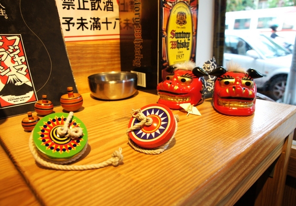 富士山龍 フジヤマドラコン(台灣內湖店):(台北。內湖區美食) 『富士山龍』日本職人熱情延燒,一手燒肉一手角嗨跟著巨鼠體驗日本道地居酒屋的豐沛能量吧!!