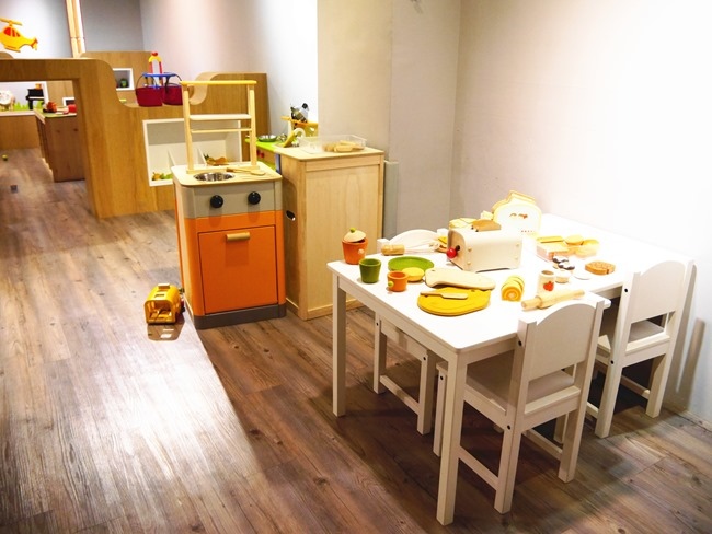 │台北。松山│123FUN親子聚會空間。高質感全原木打造遊戲王國