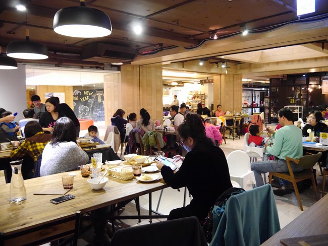 │台北。松山│123FUN親子聚會空間。高質感全原木打造遊戲王國