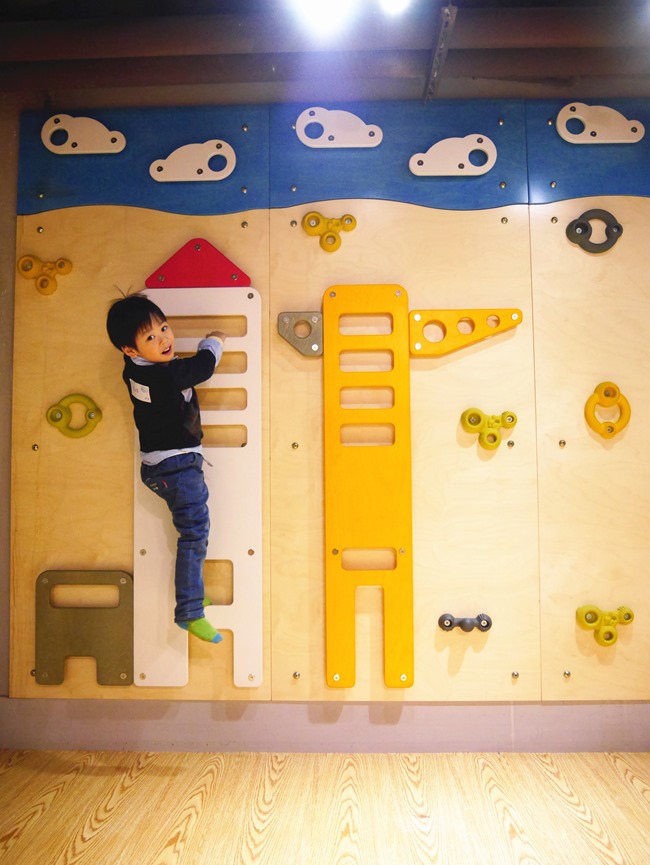 │台北。松山│123FUN親子聚會空間。高質感全原木打造遊戲王國