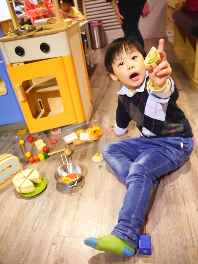 │台北。松山│123FUN親子聚會空間。高質感全原木打造遊戲王國