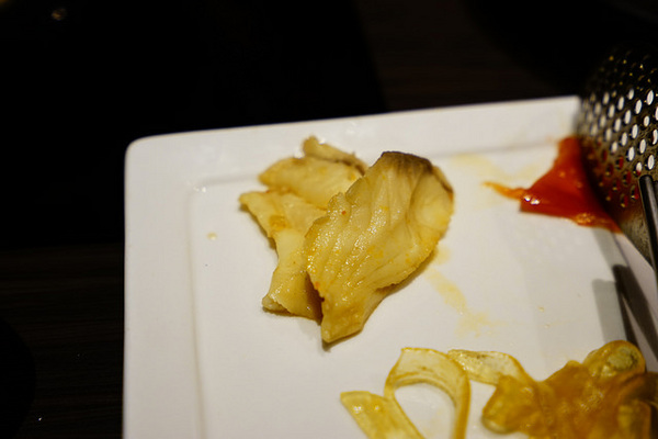 聚北海道昆布鍋(大墩店)：聚北海道昆布鍋(大墩店)-美食商大墩食衣2 樓-時尚現代空間-餐點一樣用心