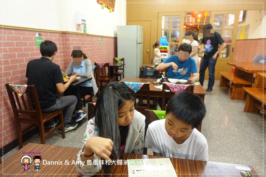  20160823《竹北美食推薦》瓦香煨湯料理 紅麴肉燥飯。噴水豆干。老皮溏心蛋。 12小時炭火三代同堂煨雞湯︱ 平價厚工的創意私房菜~勝利二路餐廳~附影片 (15).jpg