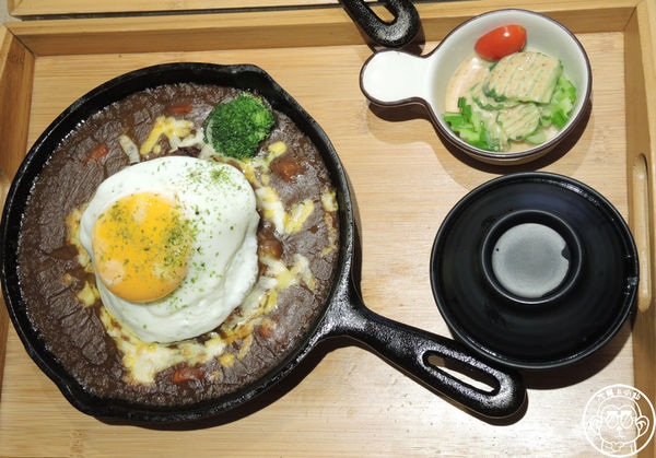 好咖 Howcup CURRY CAFE'：呷飽祙【桃園中壢･好咖 Howcup CURRY CAFE'】食尚玩家推薦