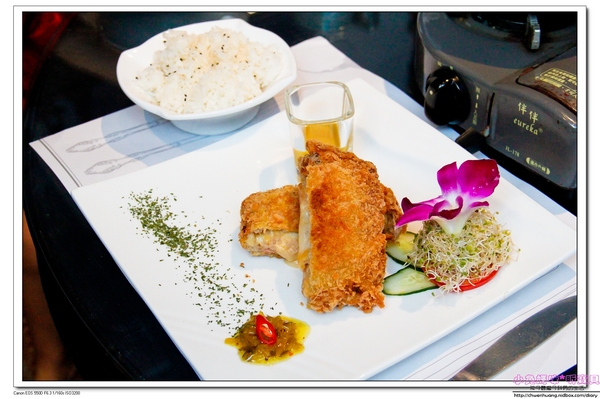 赤崁璽樓：【美食♥台南】☼ 赤崁璽樓（原禪食.素食）☼中西式無菜單桌菜料理、法式藍帶排/素食也能很美味！♥♥