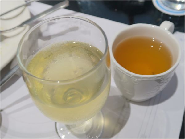 赤崁璽樓:台南 赤崁璽樓 (原 襌&食時尚異國蔬食料理餐廳)~老房子裡的環保餐館