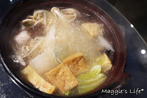 赤崁璽樓：台南美食。赤崁樓商圈【赤崁璽樓】創意素食料理新發現◆奶蛋素餐廳。全素食餐廳