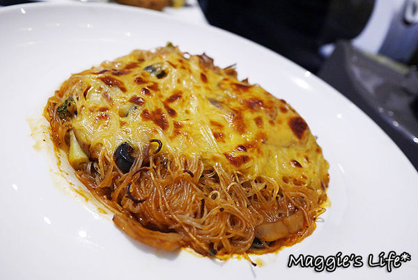 赤崁璽樓：台南美食。赤崁樓商圈【赤崁璽樓】創意素食料理新發現◆奶蛋素餐廳。全素食餐廳