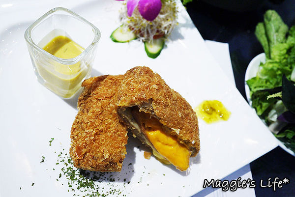 赤崁璽樓：台南美食。赤崁樓商圈【赤崁璽樓】創意素食料理新發現◆奶蛋素餐廳。全素食餐廳