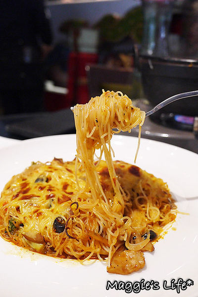 赤崁璽樓：台南美食。赤崁樓商圈【赤崁璽樓】創意素食料理新發現◆奶蛋素餐廳。全素食餐廳