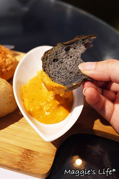 赤崁璽樓：台南美食。赤崁樓商圈【赤崁璽樓】創意素食料理新發現◆奶蛋素餐廳。全素食餐廳