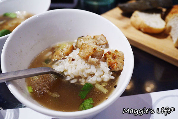 赤崁璽樓：台南美食。赤崁樓商圈【赤崁璽樓】創意素食料理新發現◆奶蛋素餐廳。全素食餐廳