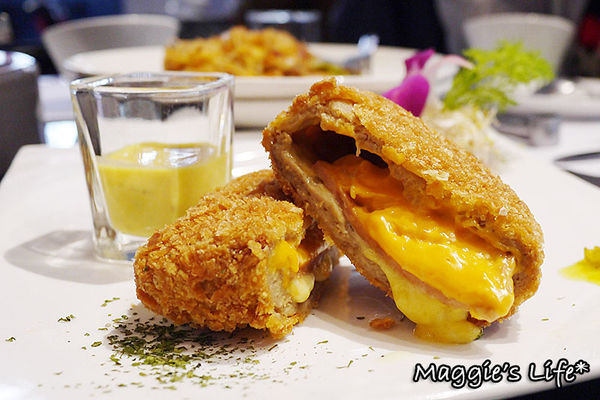 赤崁璽樓：台南美食。赤崁樓商圈【赤崁璽樓】創意素食料理新發現◆奶蛋素餐廳。全素食餐廳