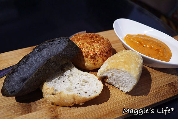 赤崁璽樓：台南美食。赤崁樓商圈【赤崁璽樓】創意素食料理新發現◆奶蛋素餐廳。全素食餐廳