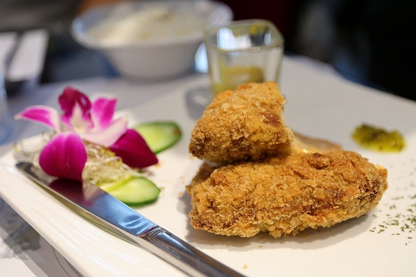 赤崁璽樓:【台南美食】『赤崁璽樓』原禪食餐廳~隱藏版的巷弄異國素食料理