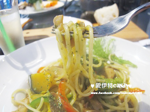 赤崁璽樓：『台南中西區_赤崁璽樓-原禪食餐廳』顛覆傳統的蔬食料理，必吃南瓜義大利麵阿~~