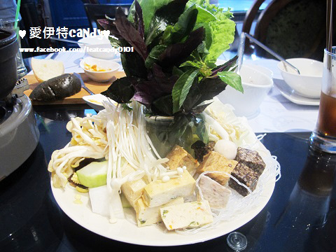 赤崁璽樓：『台南中西區_赤崁璽樓-原禪食餐廳』顛覆傳統的蔬食料理，必吃南瓜義大利麵阿~~