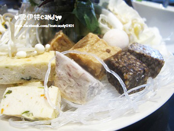 赤崁璽樓：『台南中西區_赤崁璽樓-原禪食餐廳』顛覆傳統的蔬食料理，必吃南瓜義大利麵阿~~