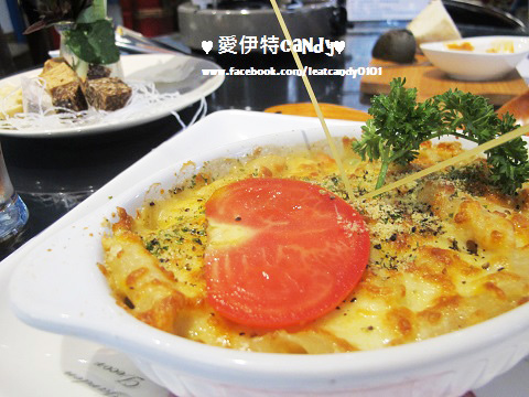 赤崁璽樓：『台南中西區_赤崁璽樓-原禪食餐廳』顛覆傳統的蔬食料理，必吃南瓜義大利麵阿~~