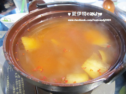 赤崁璽樓：『台南中西區_赤崁璽樓-原禪食餐廳』顛覆傳統的蔬食料理，必吃南瓜義大利麵阿~~