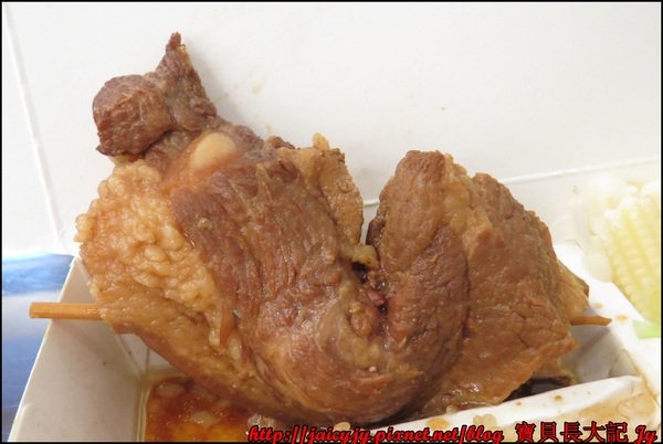 合家香：【嘉義美食】【合家香軟骨飯】CP值極高比臉還大的古早味魯雞腿便當