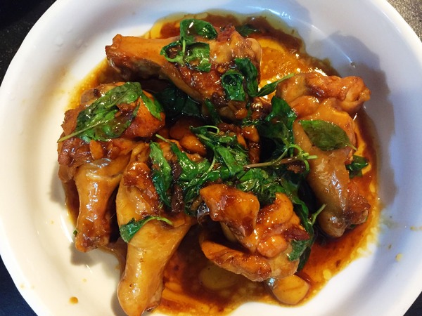 巧活食品：巧活黑鑽雞