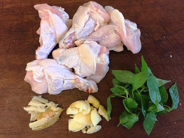 巧活食品：巧活黑鑽雞