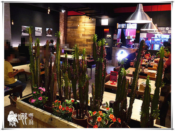 Bison野牛原味炭烤牛排(中央店)：中壢新明夜市旁品質很好的碳烤牛排~BISON野牛原味炭烤牛排/朋友家庭聚餐餐廳