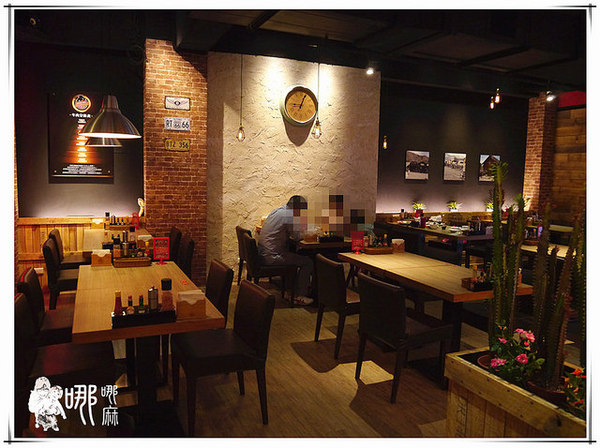 Bison野牛原味炭烤牛排(中央店)：中壢新明夜市旁品質很好的碳烤牛排~BISON野牛原味炭烤牛排/朋友家庭聚餐餐廳