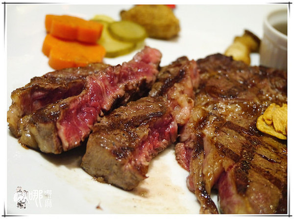 Bison野牛原味炭烤牛排(中央店)：中壢新明夜市旁品質很好的碳烤牛排~BISON野牛原味炭烤牛排/朋友家庭聚餐餐廳