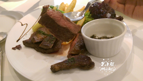 德爾芙餐廳 de reve cafe(統一夢時代購物中心):【高雄/食﹡前鎮】紅線凱旋站夢時代.德爾芙餐廳 de reve cafe