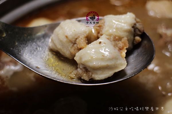 帝王食補紅面薑母鴨(淡水店):新北淡水『帝王食補』薑母鴨/烏骨雞/羊肉爐/火鍋