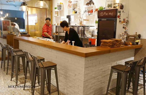 透光棉花：[食記]新竹東區 薏仁抹茶冰淇淋來新竹了!!! 減糖配方養身健康 烏龍焙茶薏仁茶香喜歡 日本明治冰淇淋 東南街新開幕