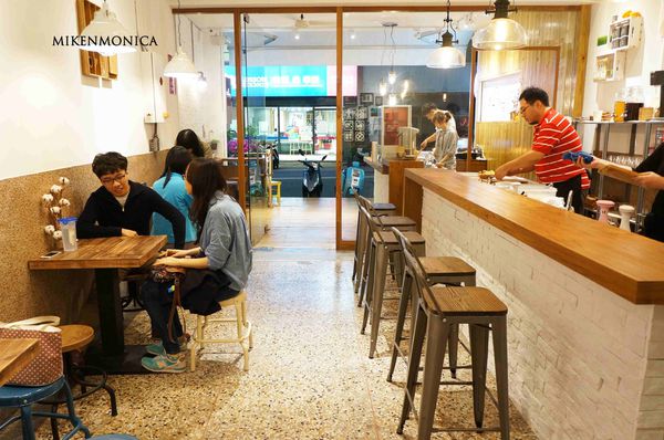 透光棉花：[食記]新竹東區 薏仁抹茶冰淇淋來新竹了!!! 減糖配方養身健康 烏龍焙茶薏仁茶香喜歡 日本明治冰淇淋 東南街新開幕