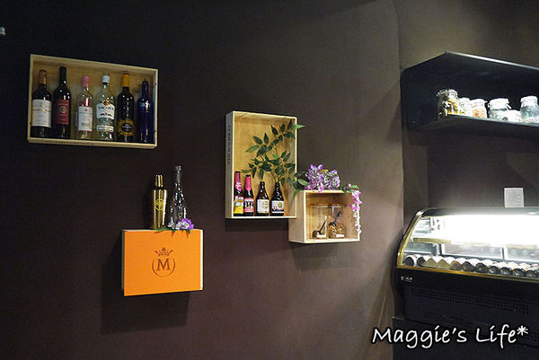 魯尼餐廳 Luni Café - 信義店：台北美食。捷運信義安和【魯尼餐廳LUNI CAFE】地中海風味餐酒館◆地中海料理。異國料理。團體包場。慶生聚會