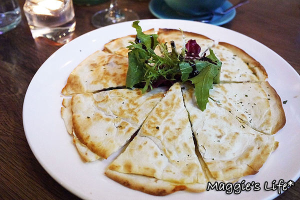 魯尼餐廳 Luni Café - 信義店：台北美食。捷運信義安和【魯尼餐廳LUNI CAFE】地中海風味餐酒館◆地中海料理。異國料理。團體包場。慶生聚會