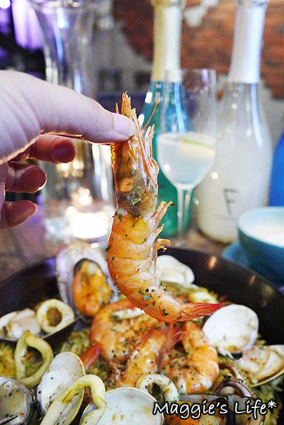 魯尼餐廳 Luni Café - 信義店：台北美食。捷運信義安和【魯尼餐廳LUNI CAFE】地中海風味餐酒館◆地中海料理。異國料理。團體包場。慶生聚會