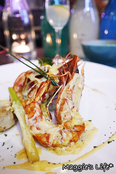 魯尼餐廳 Luni Café - 信義店：台北美食。捷運信義安和【魯尼餐廳LUNI CAFE】地中海風味餐酒館◆地中海料理。異國料理。團體包場。慶生聚會