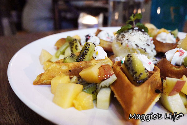 魯尼餐廳 Luni Café - 信義店：台北美食。捷運信義安和【魯尼餐廳LUNI CAFE】地中海風味餐酒館◆地中海料理。異國料理。團體包場。慶生聚會