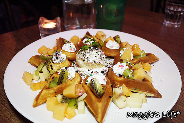 魯尼餐廳 Luni Café - 信義店：台北美食。捷運信義安和【魯尼餐廳LUNI CAFE】地中海風味餐酒館◆地中海料理。異國料理。團體包場。慶生聚會