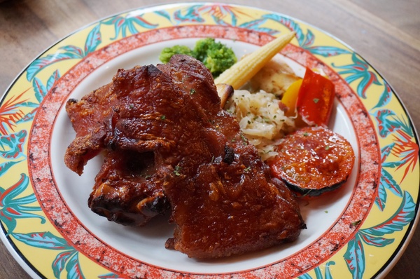 Oliver歐利佛牛排館：[永和.永安市場] Oliver歐利佛牛排館：精緻美味的排餐～物超所值！