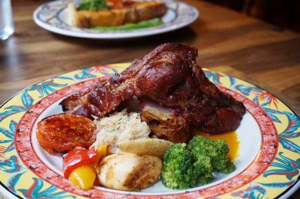 Oliver歐利佛牛排館：[永和.永安市場] Oliver歐利佛牛排館：精緻美味的排餐～物超所值！