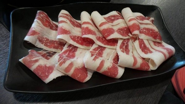 七品鍋物:【雲林美食】七品鍋物~價格平實的火鍋店,自在的用餐空間,是三五好友以及公司聚餐的好選擇