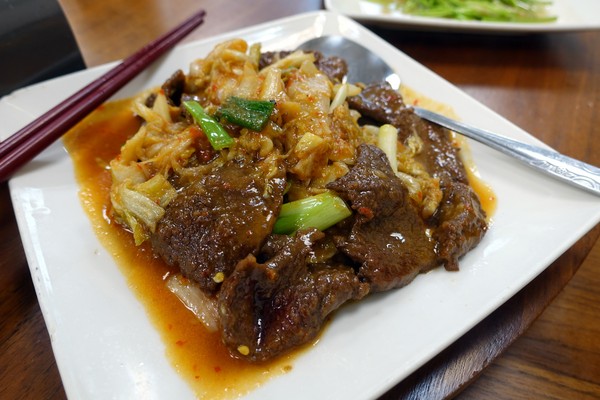 209漁場：(胖樺食記)永和區竹林路上適合多人聚餐「209漁場」。近國父紀念館高CP值海鮮餐廳，推芋頭米粉海鮮鍋。尾牙/家庭聚餐/永和美食